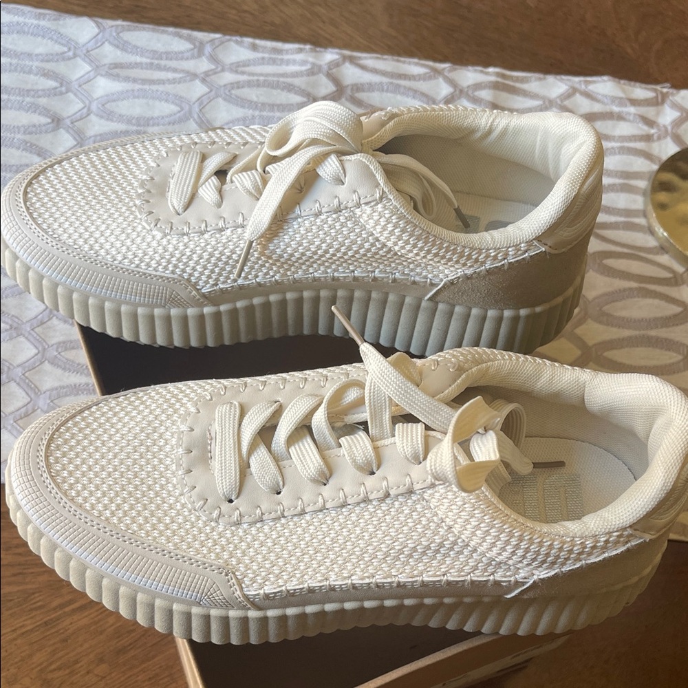 Dirty Laundry Spirited Mesh Sneakers in cream- Brand new in box, never worn